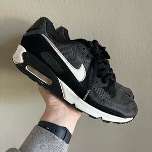 Nike Air Max 90 in the "Iron Grey" black/white colorway men’s size 7 sneakers